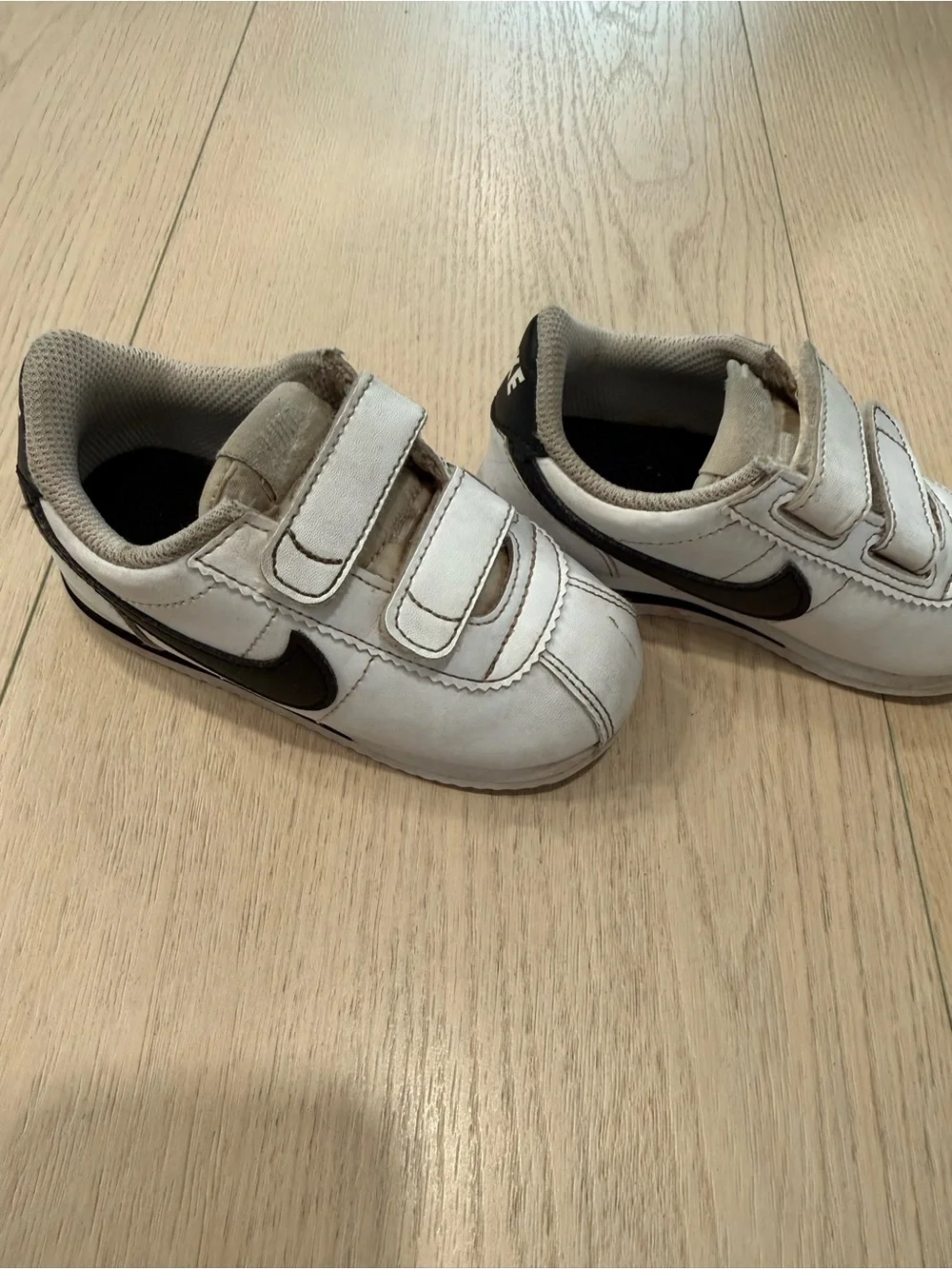Nike Kids Cortez White & Black Velcro Sneakers | 7C